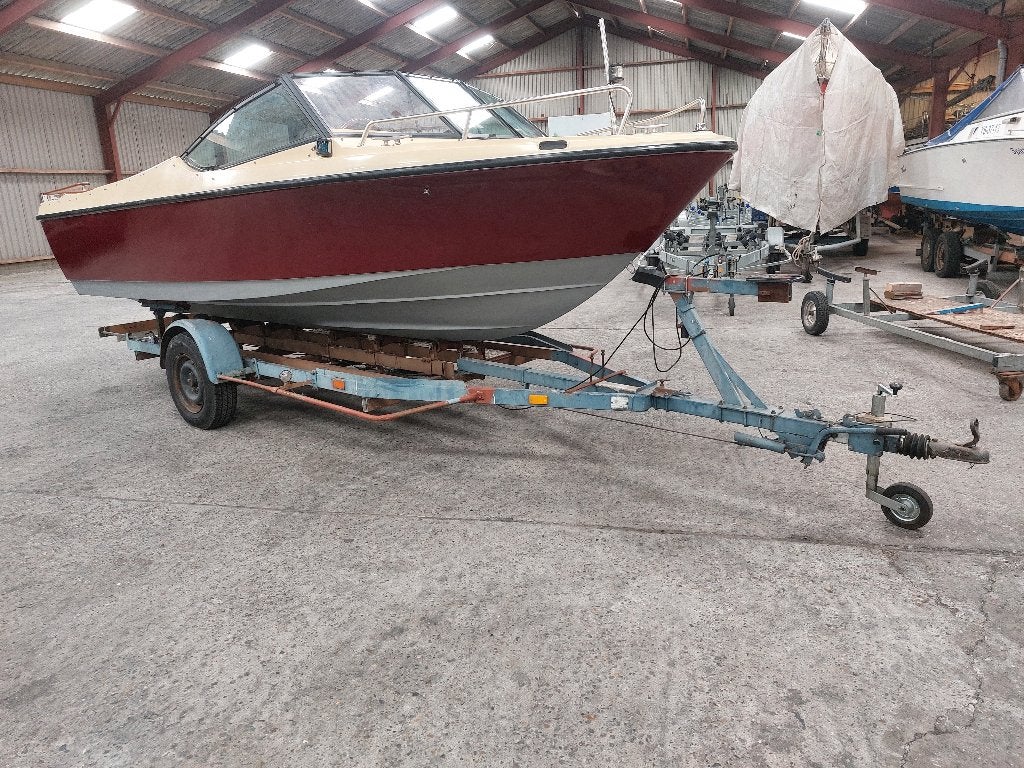 silverline tourboot, Watersport en Boten, Buitenboordmotor, 5 m, Zo goed als nieuw, Zwemplateau/-trap