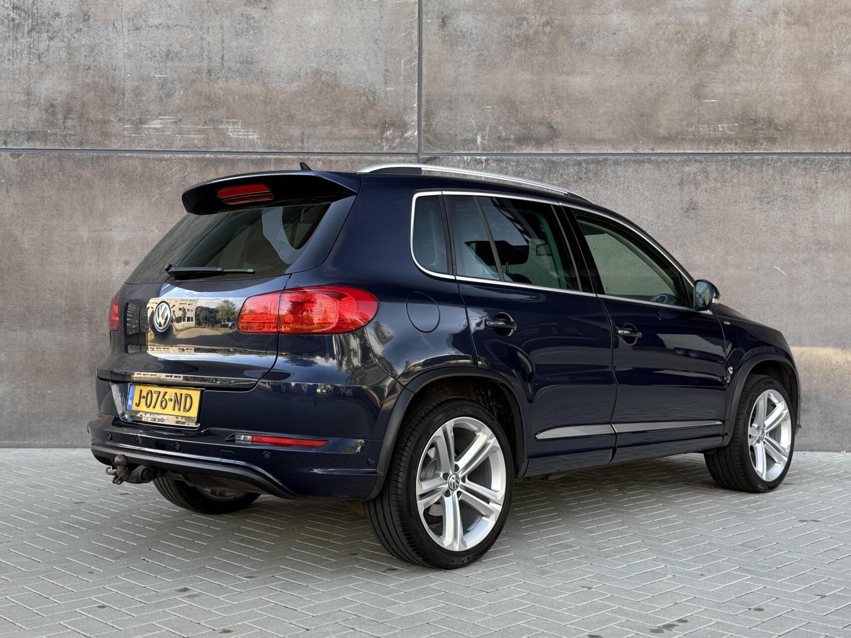 Volkswagen Tiguan 2.0 TSI Sport&Style 4Motion R-line | Trekh, Auto's, Euro 5, Gebruikt, Zwart, 4 cilinders