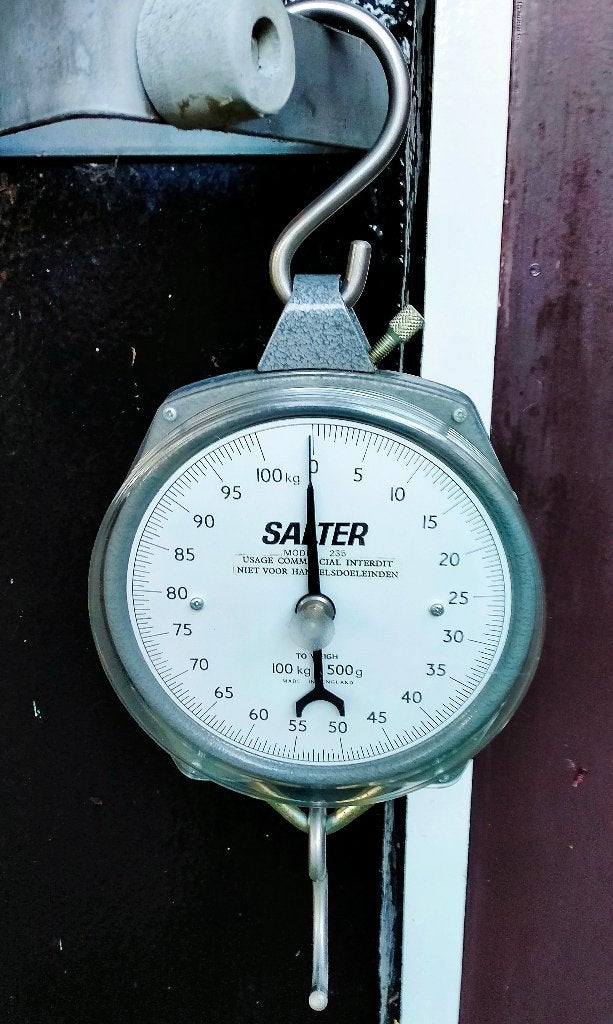 Metalen Weegschaal - Ongebruikt Nieuw - Weegt tot 100 Kilo, Doe-het-zelf en Verbouw, Ophalen of Verzenden, Nieuw, Overige meters