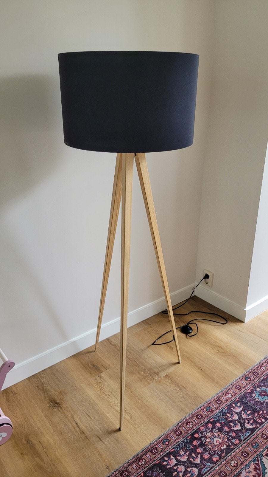 Zuiver Tripod Vloerlamp Wood Zwart - Zo goed als nieuw, Huis en Inrichting, Lampen | Vloerlampen, Zo goed als nieuw, 150 tot 200 cm
