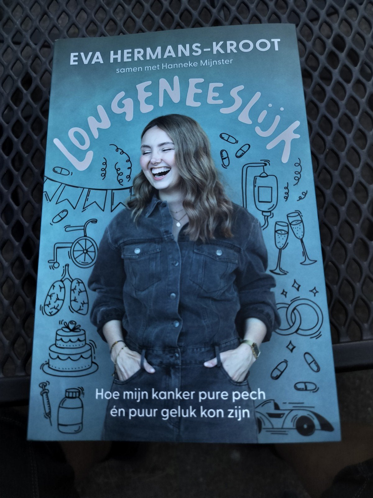 boek Longeneeslijk., Boeken, Ophalen, Zo goed als nieuw, Eva Hermans-Kroot