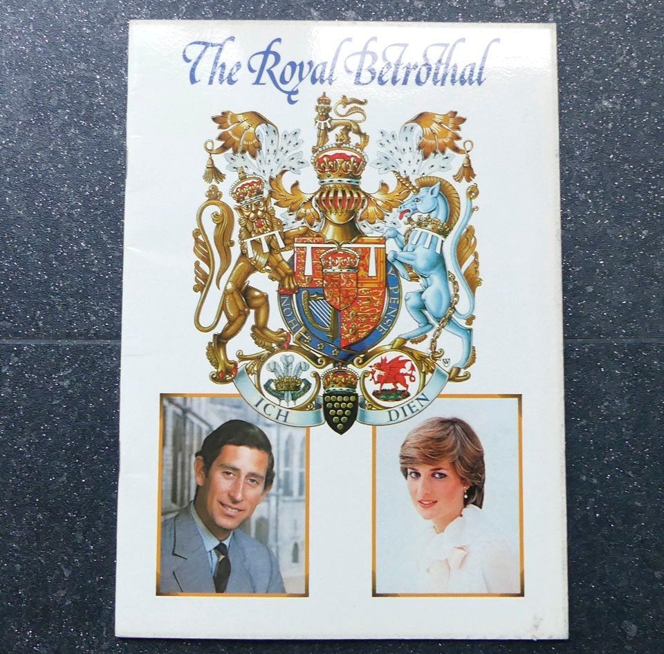 The Royal Betrothal verloving Prince Charles en Lady Diana, Ophalen of Verzenden, Gebruikt, Buitenland, Tijdschrift of Boek