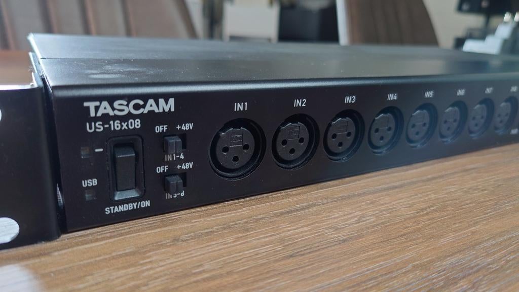 Tascam US-16x08 Audio Interface, Ophalen of Verzenden, Zo goed als nieuw, 10 tot 20 kanalen, Microfooningang