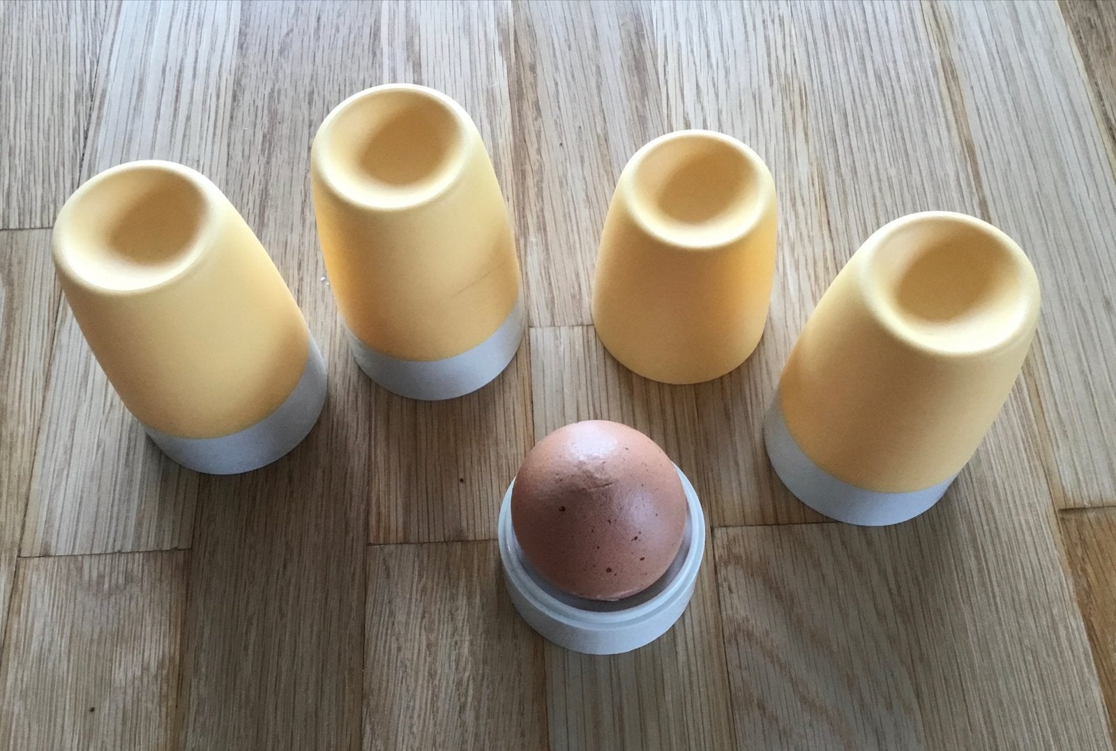 Set van 5 gele eierdopjes, zo goed als nieuw tupperware, Overige typen, Ophalen, Zo goed als nieuw, Geel