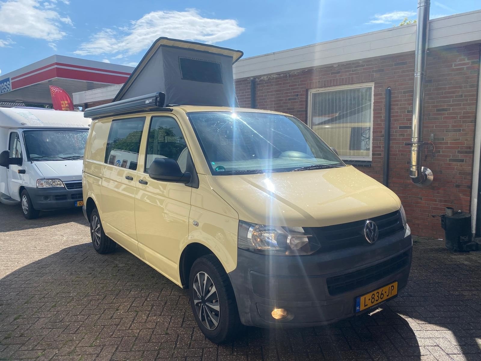 VW T5 Buscamper 2012 - Professionele inbouw Freedom, Caravans en Kamperen, Campers, Koelkast, Buscamper of Camperbus, Volkswagen