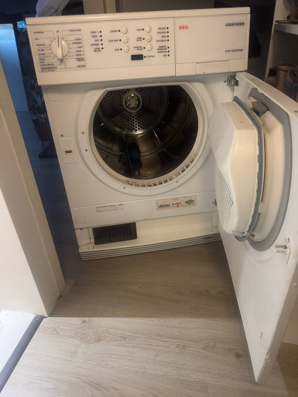 AEG Lavatherm 57720 Elektronische Wasdroger, Witgoed en Apparatuur, 6 tot 8 kg, Gebruikt, Luchtafvoer, Ophalen of Verzenden