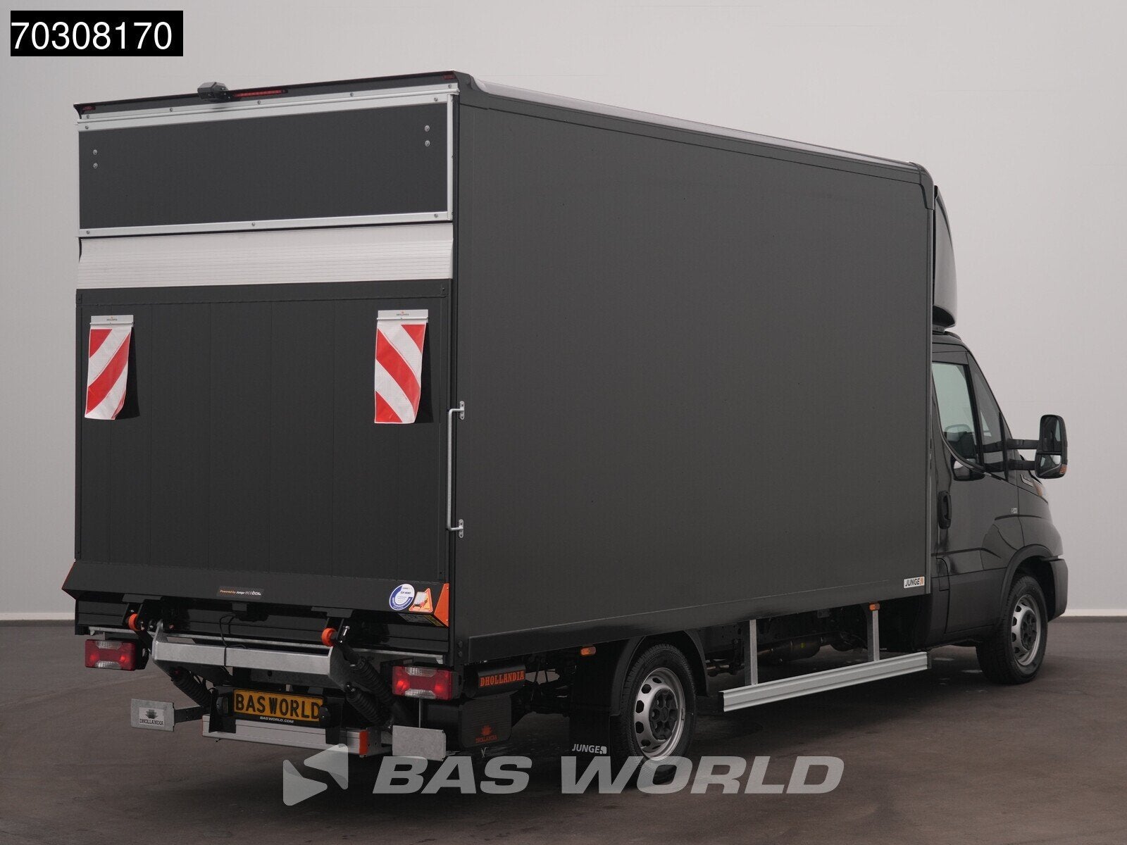 Iveco Daily 35S18 3.0L Automaat Laadklep 180PK Bakwagen ACC, Auto's, Automaat, Stoelverwarming, Stof, Euro 6