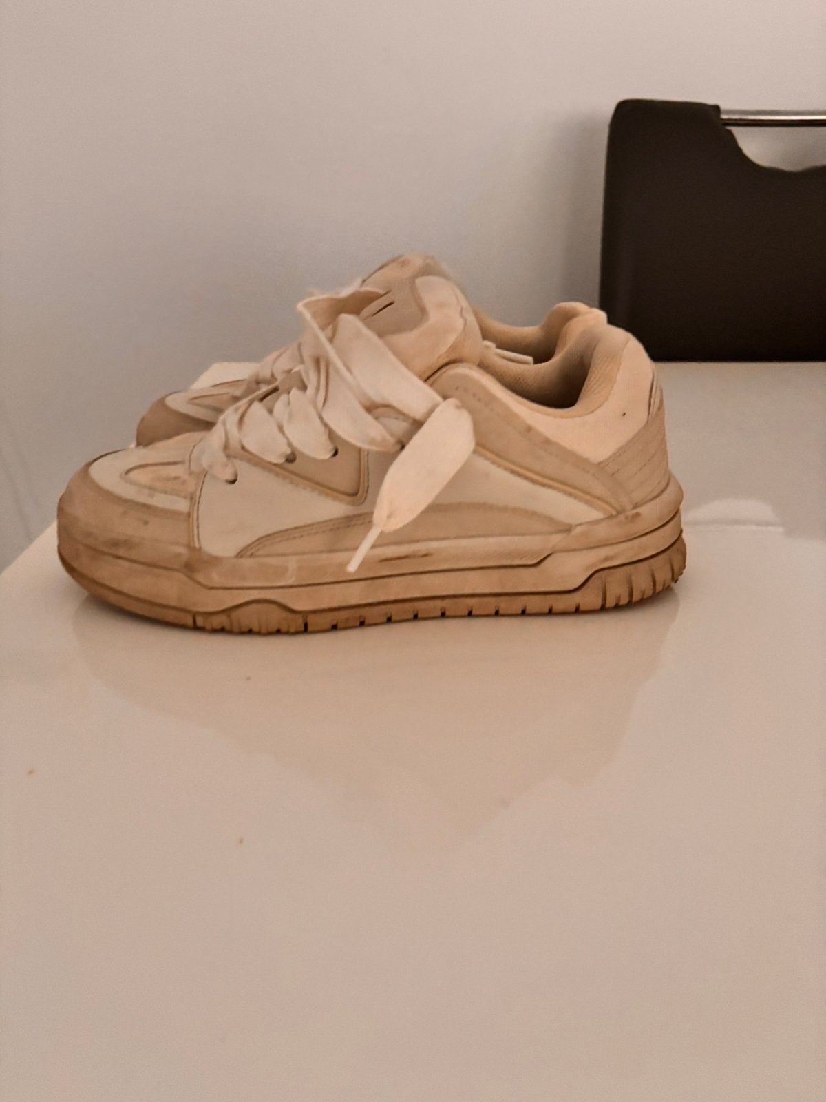 Bershka skaters wit, Ophalen of Verzenden, Zo goed als nieuw, Wit