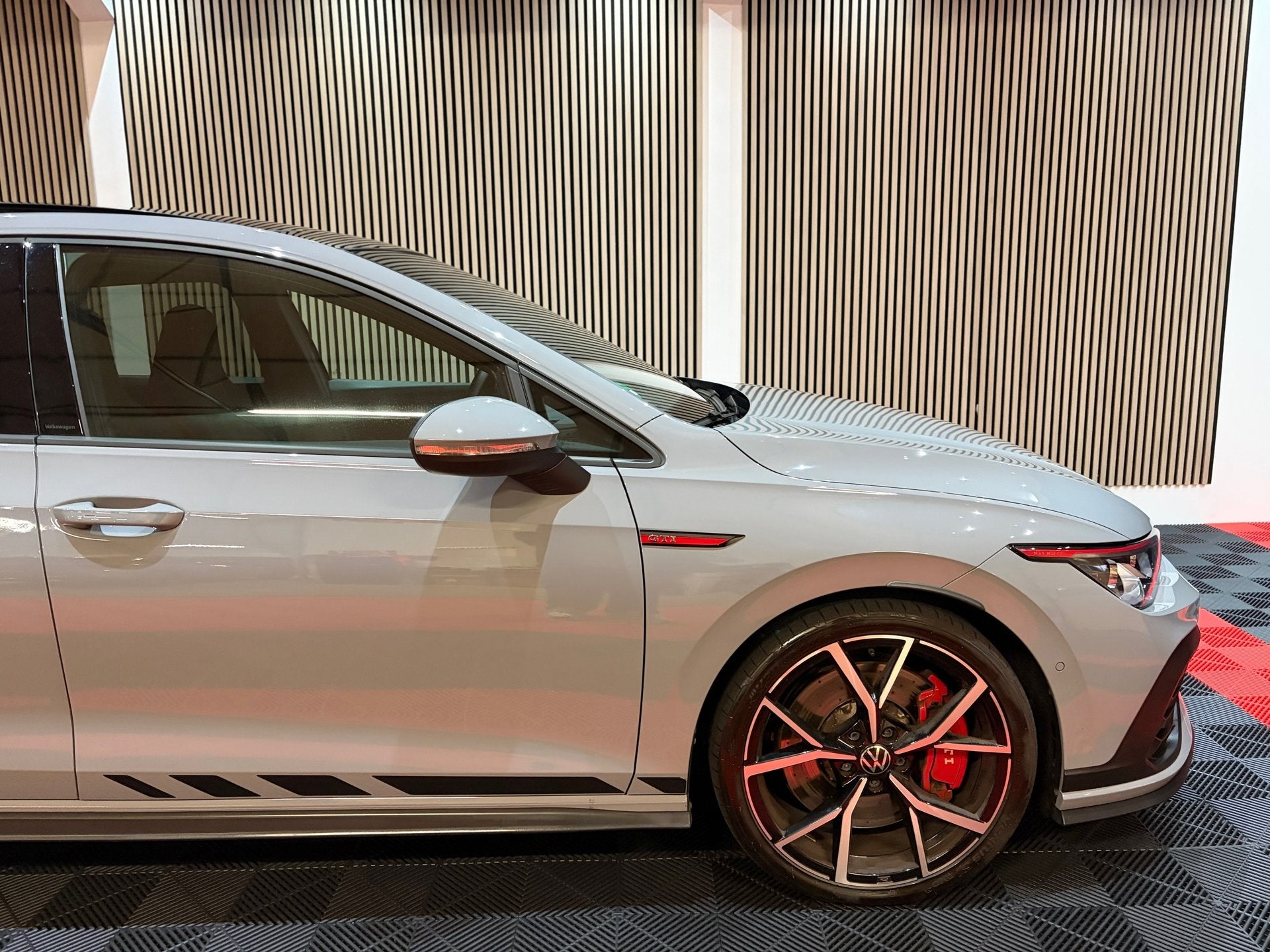 Volkswagen Golf 2.0 TSI GTI Clubsport Pano Camera Keyless AC, Auto's, Gebruikt, 4 cilinders, 1984 cc, Automatische klimaatregeling
