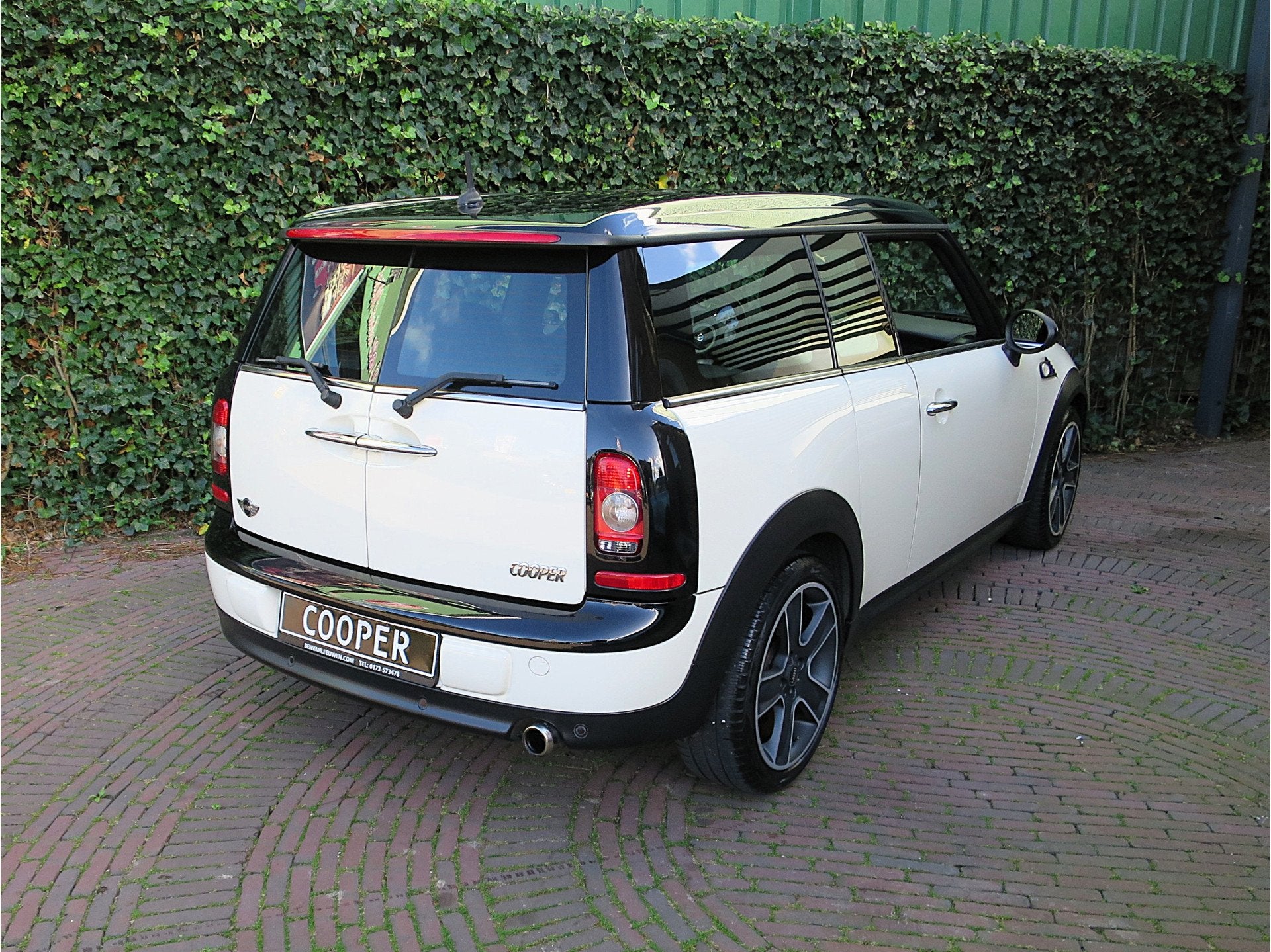 MINI Clubman 1.6 Cooper Chili R55 Youngtimer, Pano.dak, clim, Auto's, 4 cilinders, Met garantie (alle), 4 stoelen, Leder en Stof