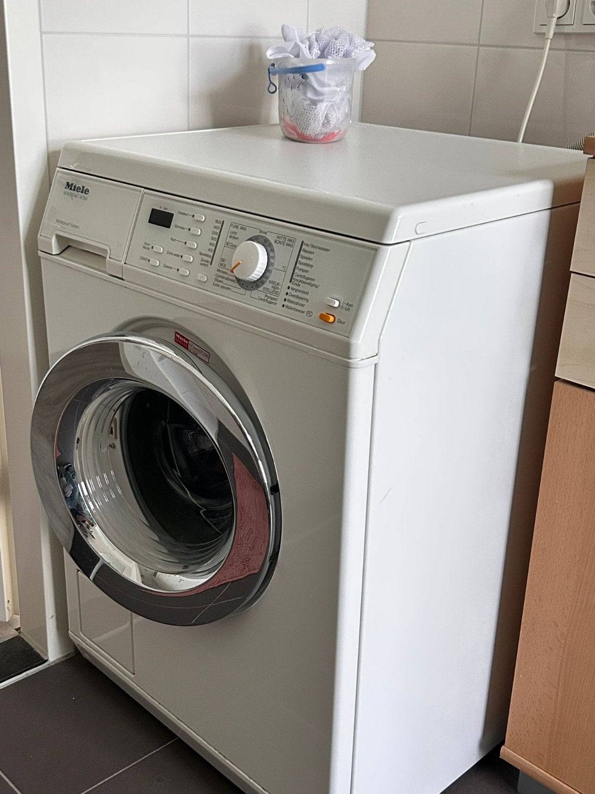 Miele Wasmachine - Netjes onderhouden, Ophalen, 1200 tot 1600 toeren, Gebruikt, 4 tot 6 kg