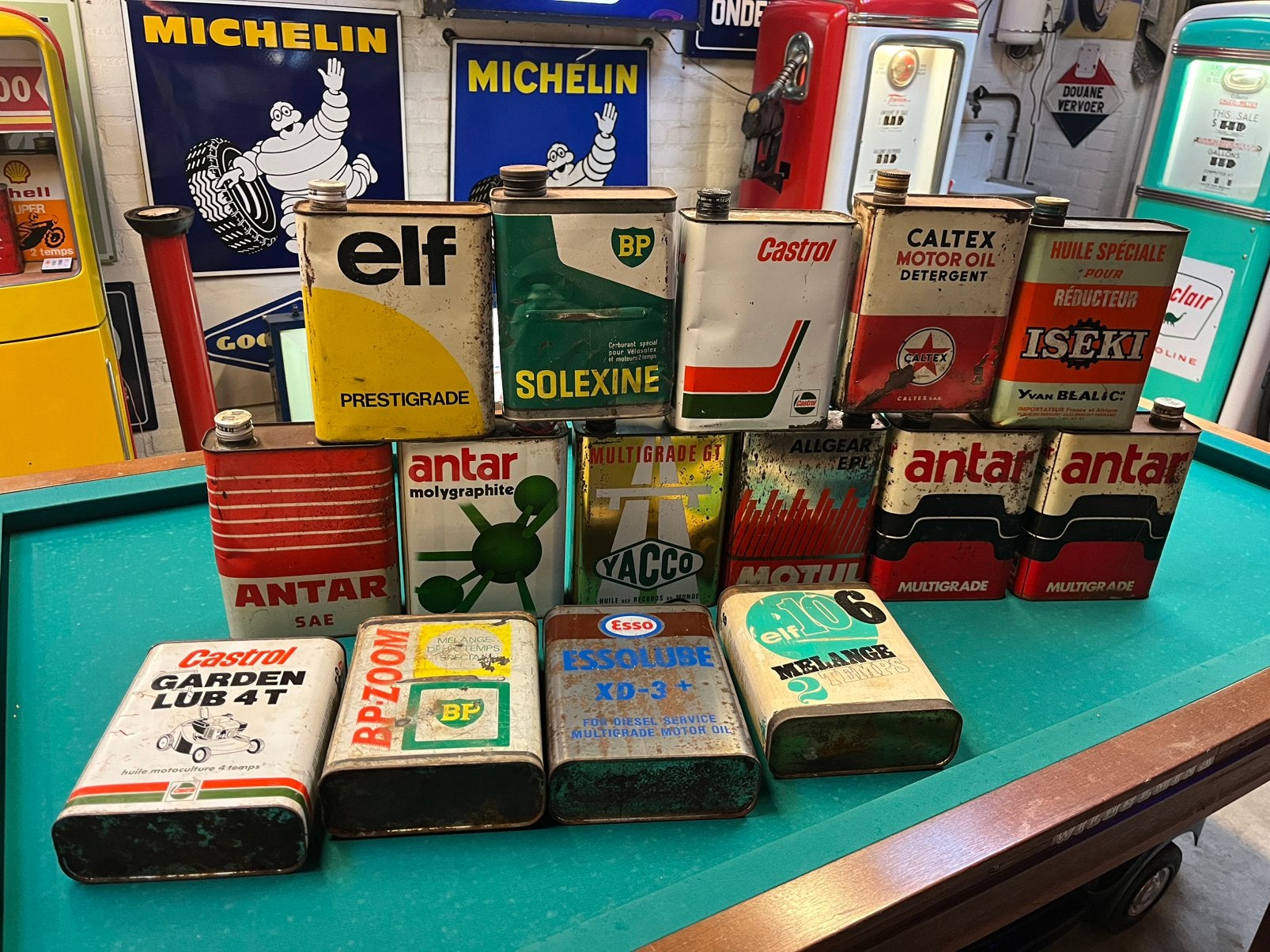 Olieblikken 15 stuks, Verzamelen, Ophalen, Zo goed als nieuw, Verpakking