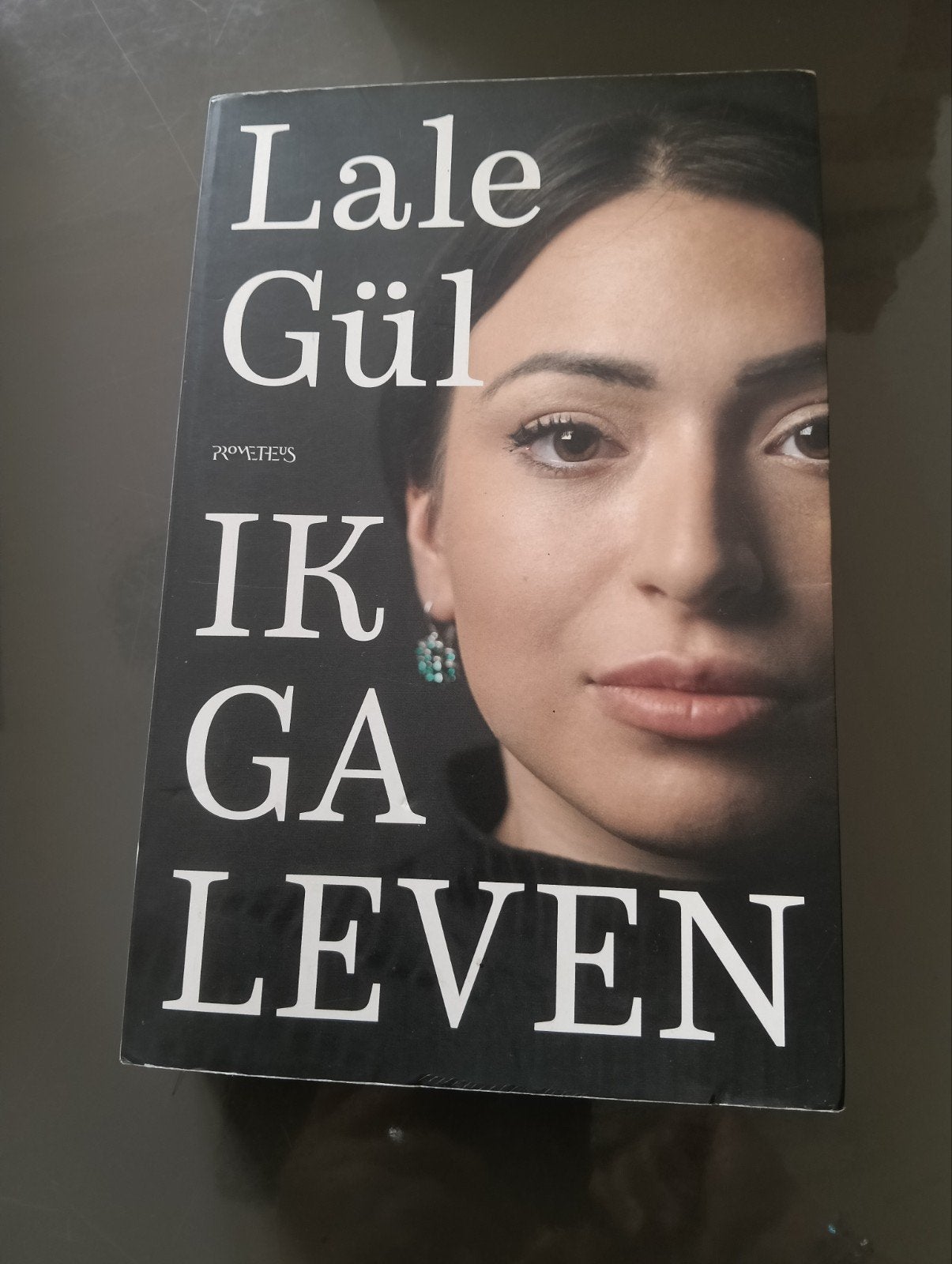 Lale Gül - Ik ga leven (roman), Ophalen of Verzenden, Gelezen, Lale Gül, Nederland