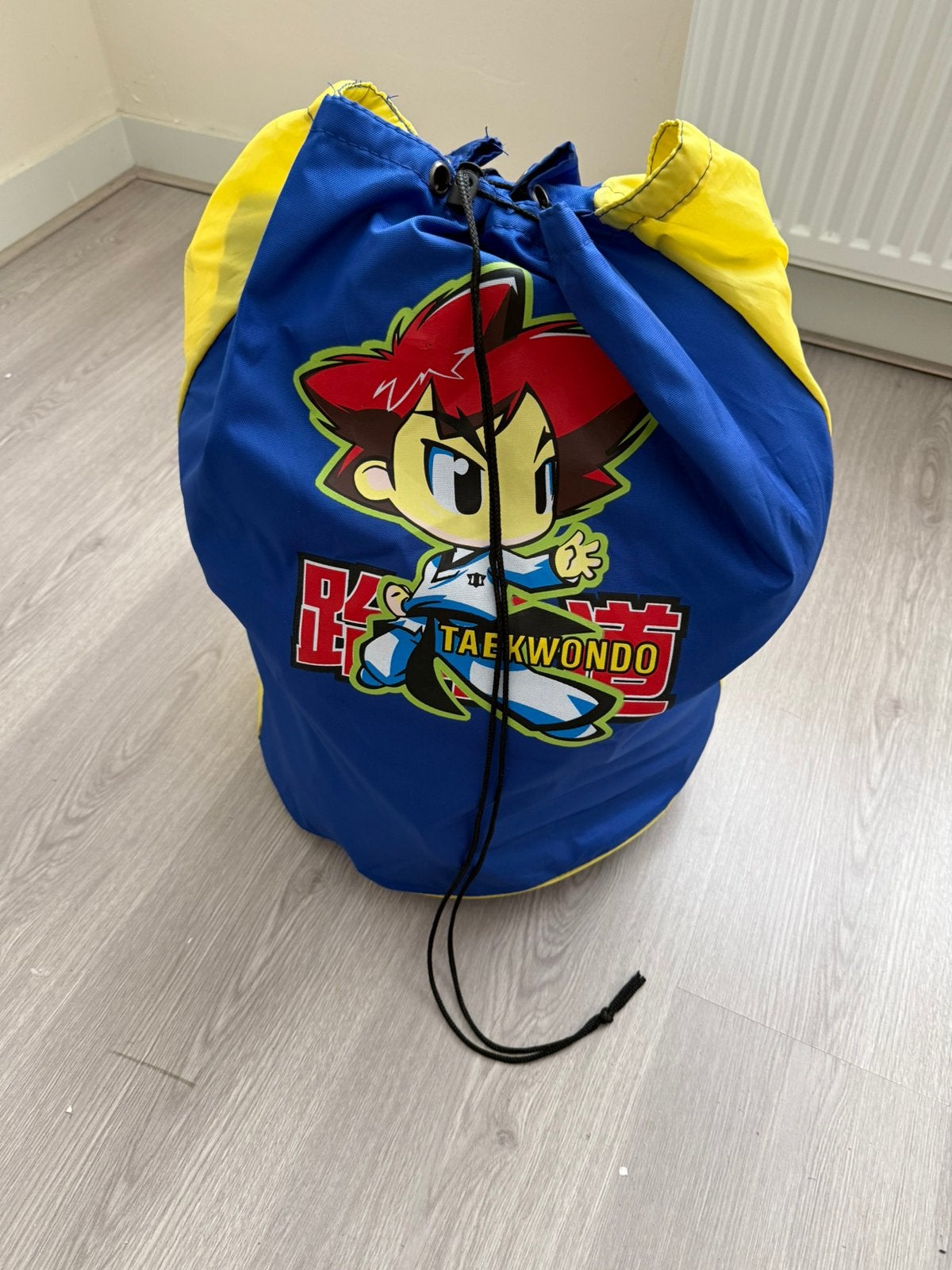 Complete Taekwondo Set – Pak, Beschermers, Banden en Tas, Ophalen of Verzenden, Zo goed als nieuw, Jongen of Meisje