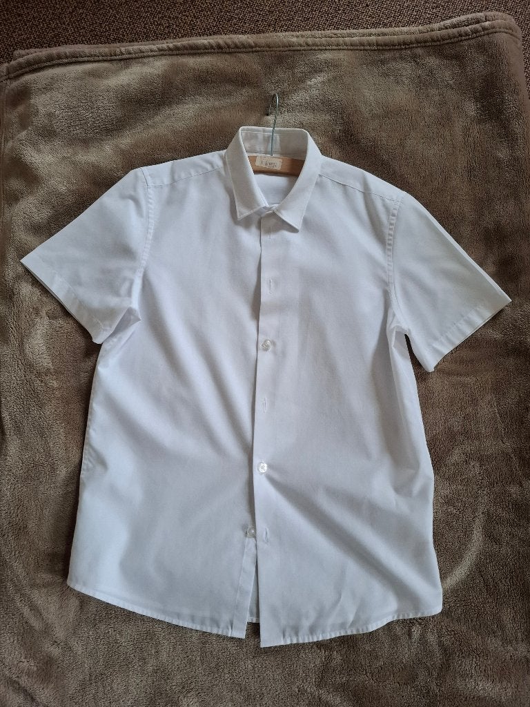 Te koop: witte blouse 152, korte mouw, Ophalen of Verzenden, Zo goed als nieuw, Jongen, Overhemd of Blouse