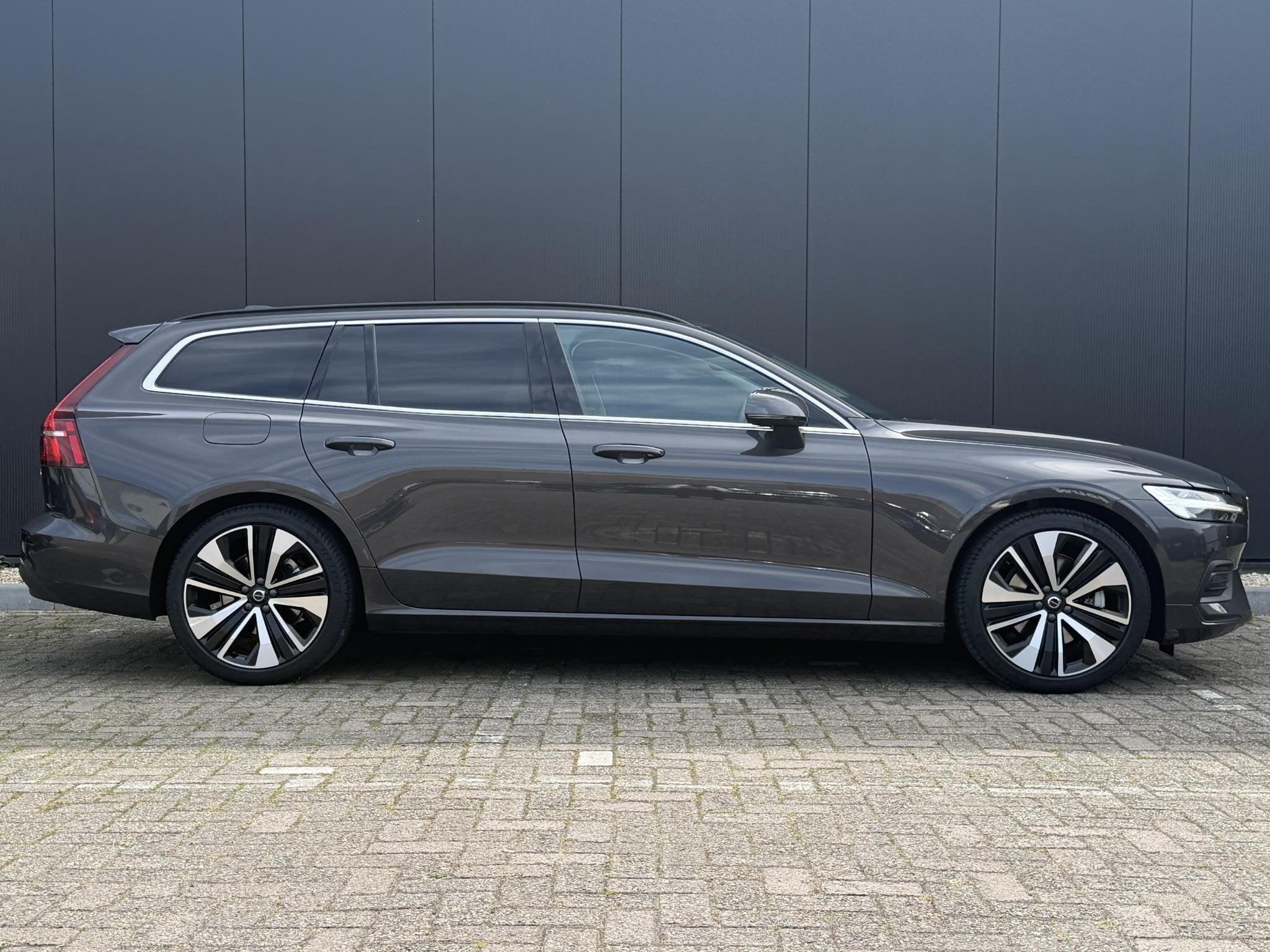 Volvo V60 2.0 B3 Core intellisafe/ keyless entry/ climate li, Auto's, Stof, 4 cilinders, 1634 kg, 163 pk