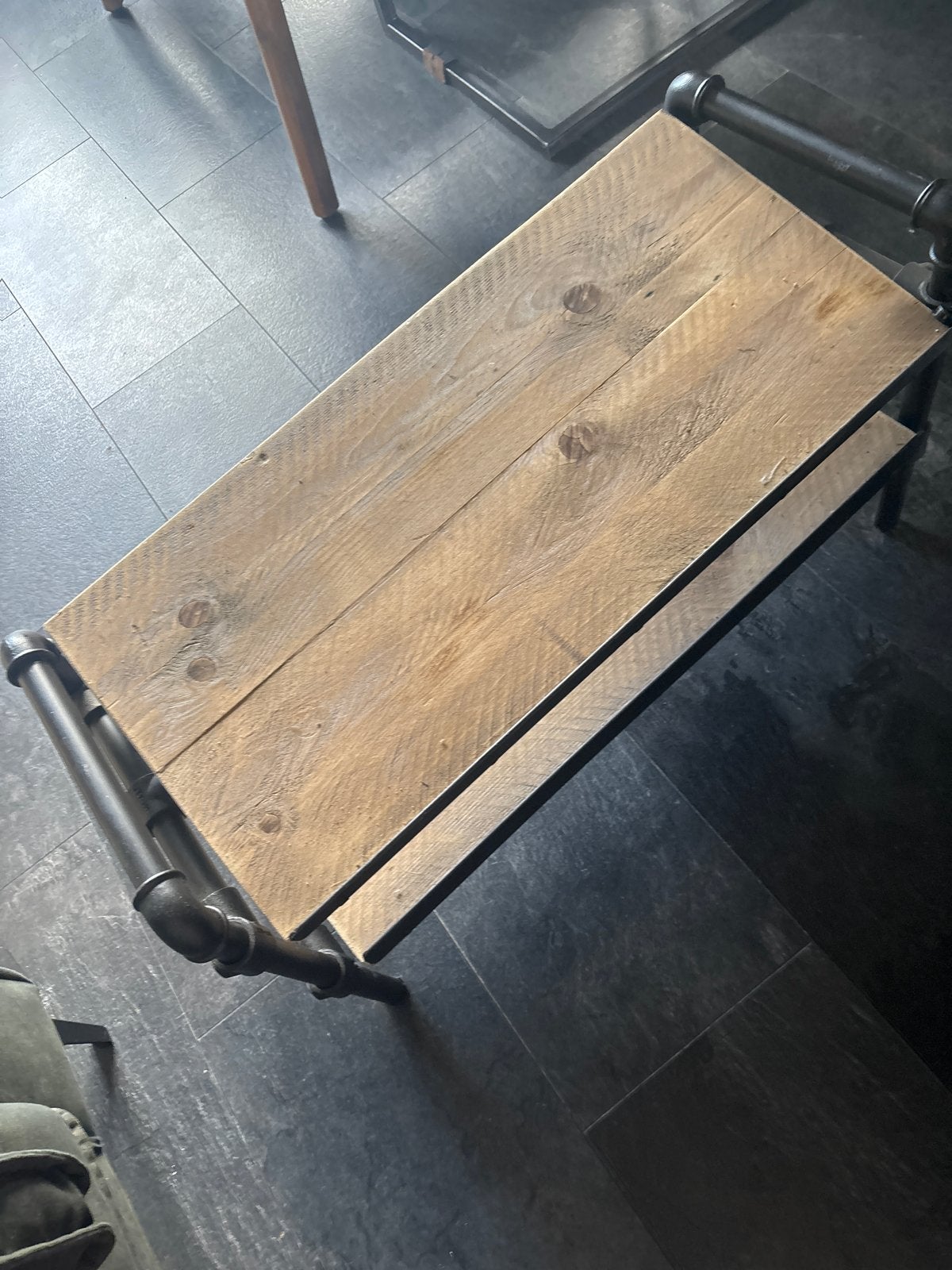 Stoer schoenenrek van steigerhout en buizen, Ophalen of Verzenden, Gebruikt