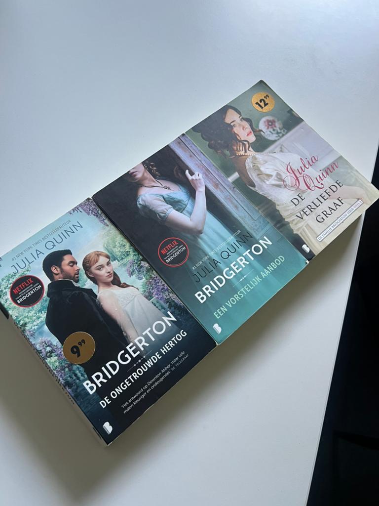 Bridgerton Boekenreeks Julia Quinn (3 boeken), Boeken, Ophalen of Verzenden, Zo goed als nieuw, Nederland