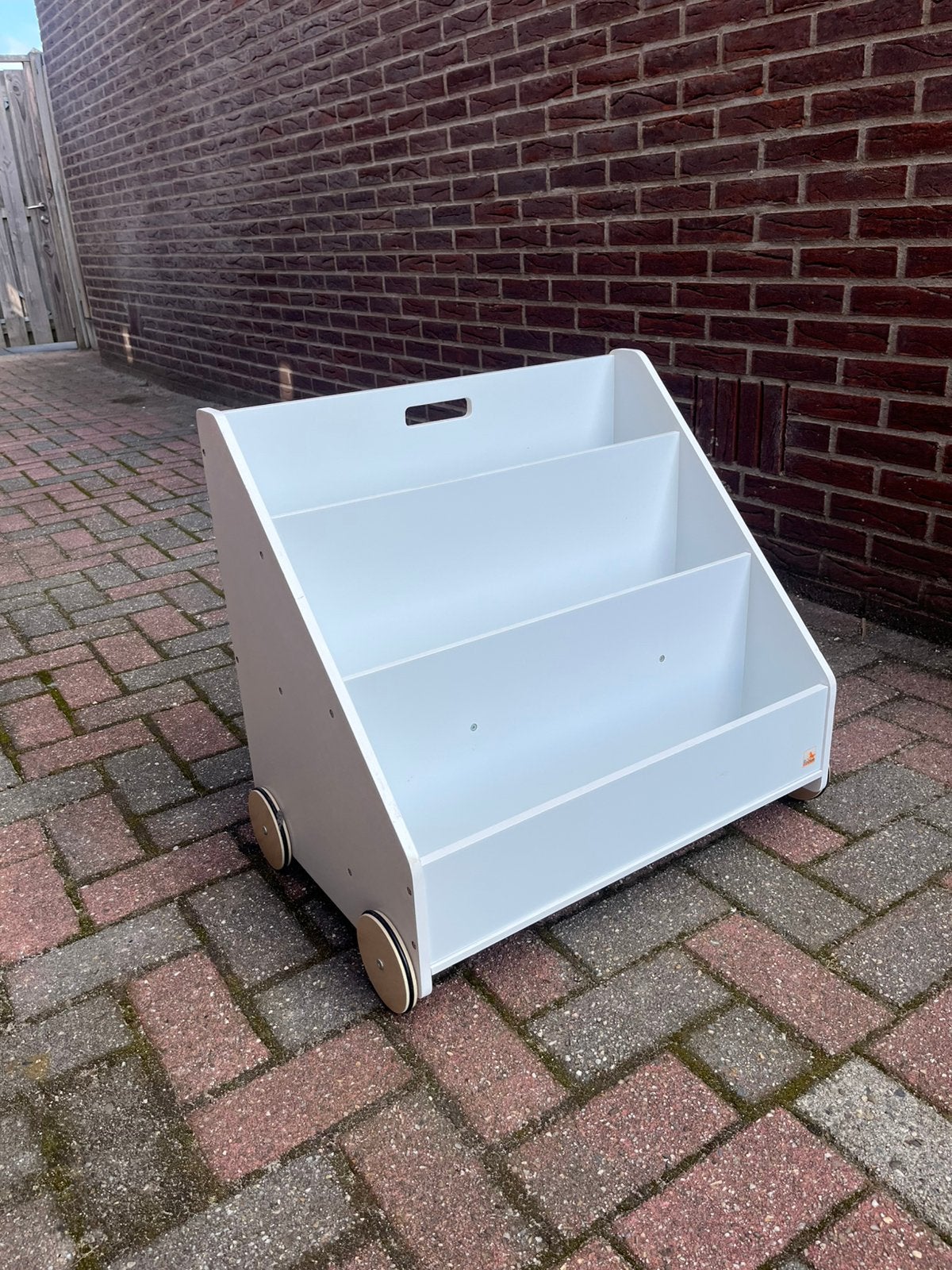 Boekenkastje op wielen, Ophalen, 50 tot 100 cm, Zo goed als nieuw, Minder dan 100 cm