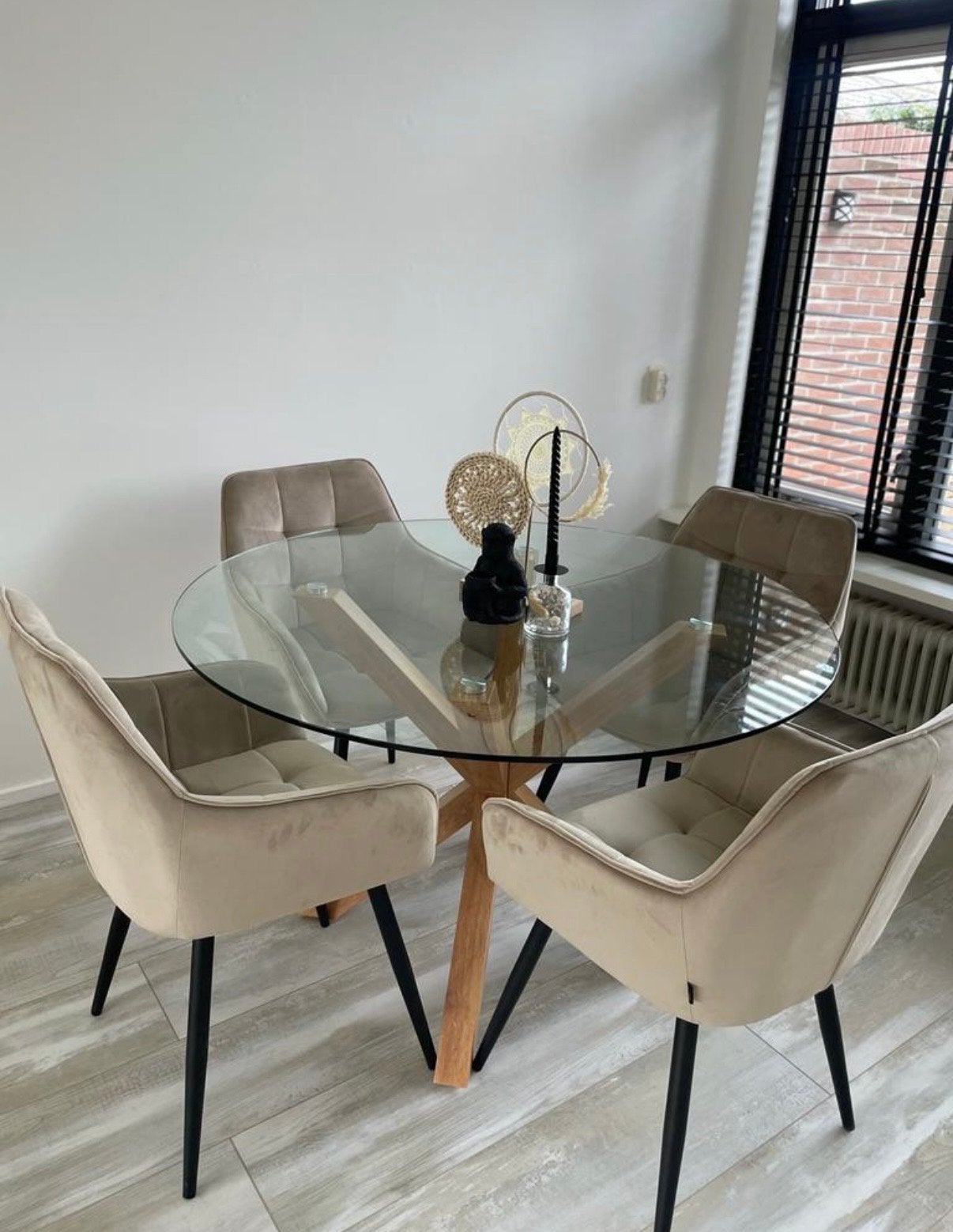 Glazen eettafel DUODA met eikenhout onderstel