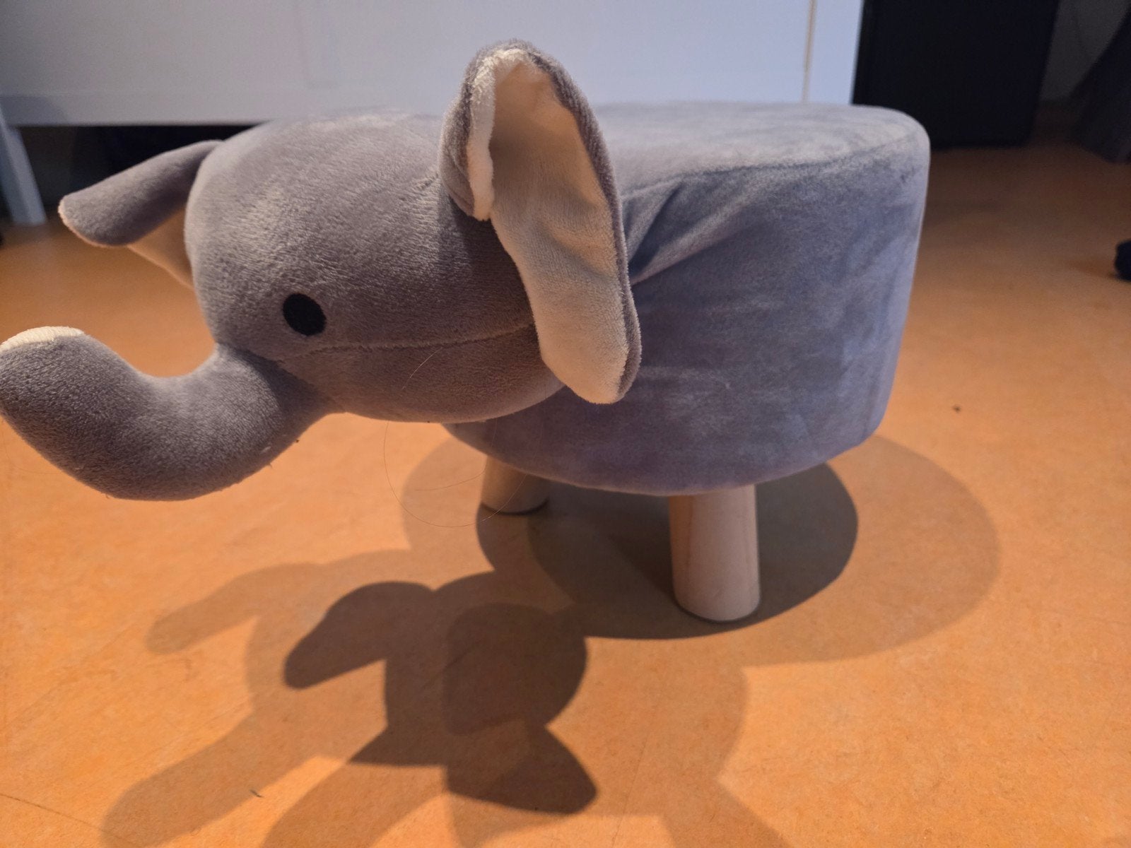 Leuke olifant poef voor de kinderkamer, Ophalen, Zo goed als nieuw, Hout