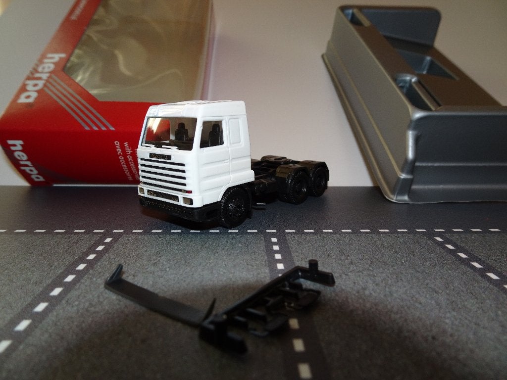 951 herpa scania streamline 3-as trekker wit 1:87 truck, Ophalen of Verzenden, Nieuw, Bus of Vrachtwagen, Herpa