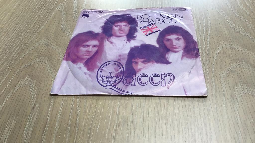 NUMMER 1 VAN DE TOP 2000 VAN QUEEN, Ophalen