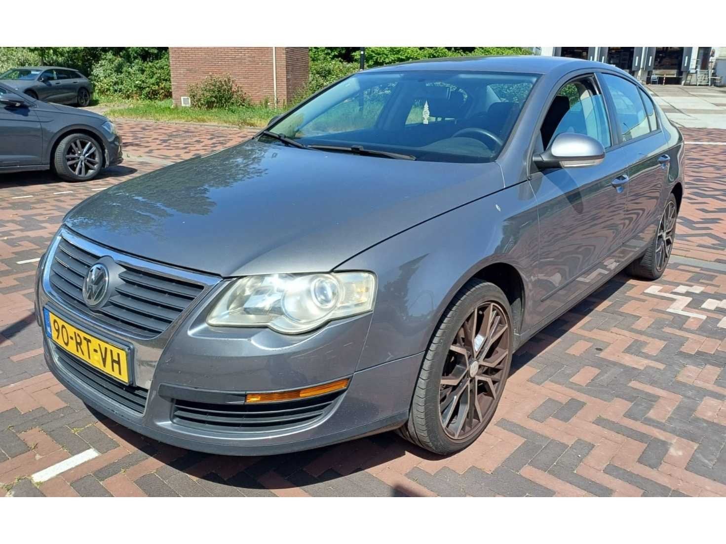 Volkswagen Passat - 1.6 FSI Trendline, 90-RT-VH, Gebruikt, 4 cilinders, 116 pk, Origineel Nederlands