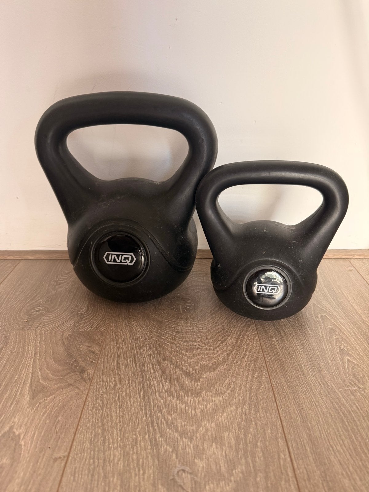 INQ Kettlebells Set - 2 stuks 10kg en 4kg, Ophalen, Gebruikt, Armen, Kettlebell