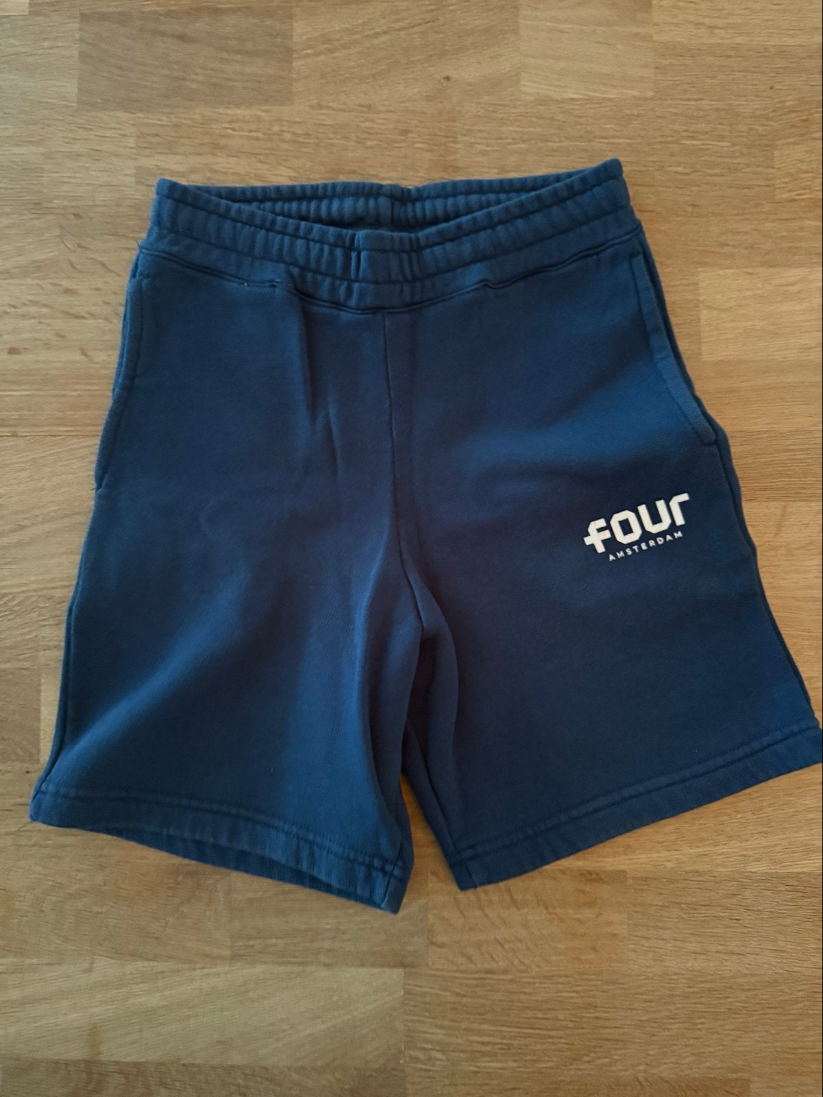 Four Amsterdam T-shirt en korte broek set - Maat 12 jaar, Ophalen of Verzenden, Gedragen, Overige maten, Blauw
