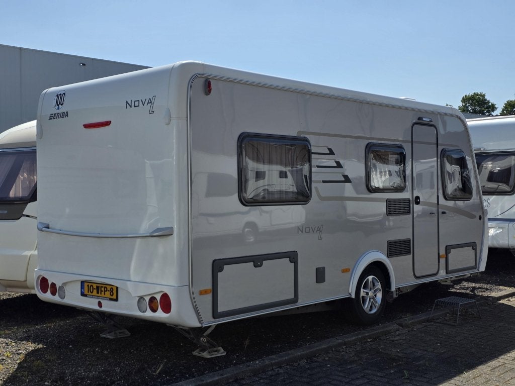 Eriba Nova Light 442, Schokbreker, Standaardzit, Bedrijf, 5 tot 6 meter
