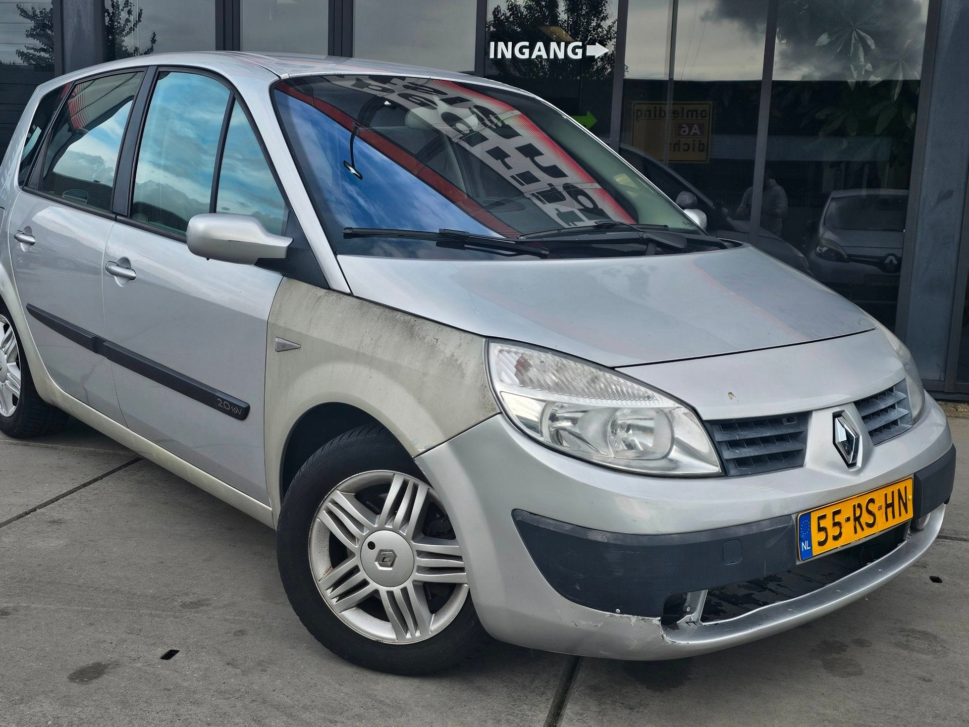Renault Grand Scénic 2.0-16V Expression Comfort - Automaat, Auto's, 1998 cc, Zwart, 4 cilinders, Lichtsensor