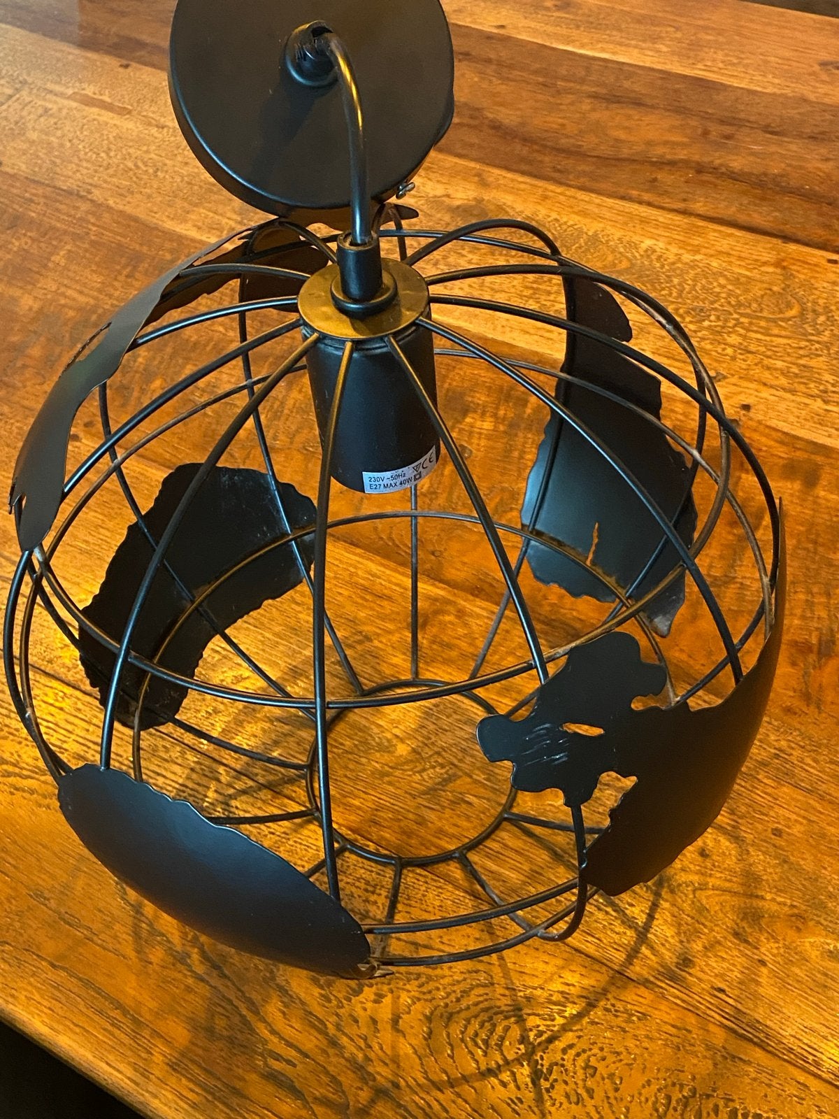 Zwarte metalen hanglampkap in wereldbol design, Ophalen, Minder dan 50 cm, Zo goed als nieuw, Minder dan 25 cm