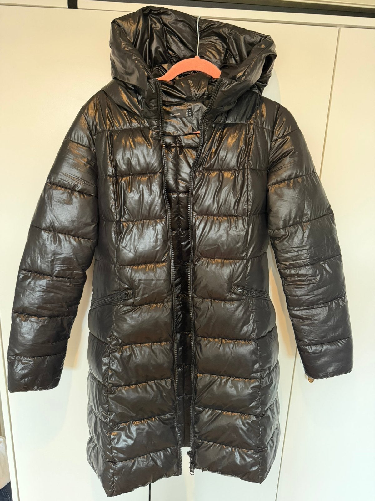 Black Glossy Puffer Coat – Hallhuber, Size EUR 38, Ophalen, Zo goed als nieuw, Maat 38/40 (M), Zwart