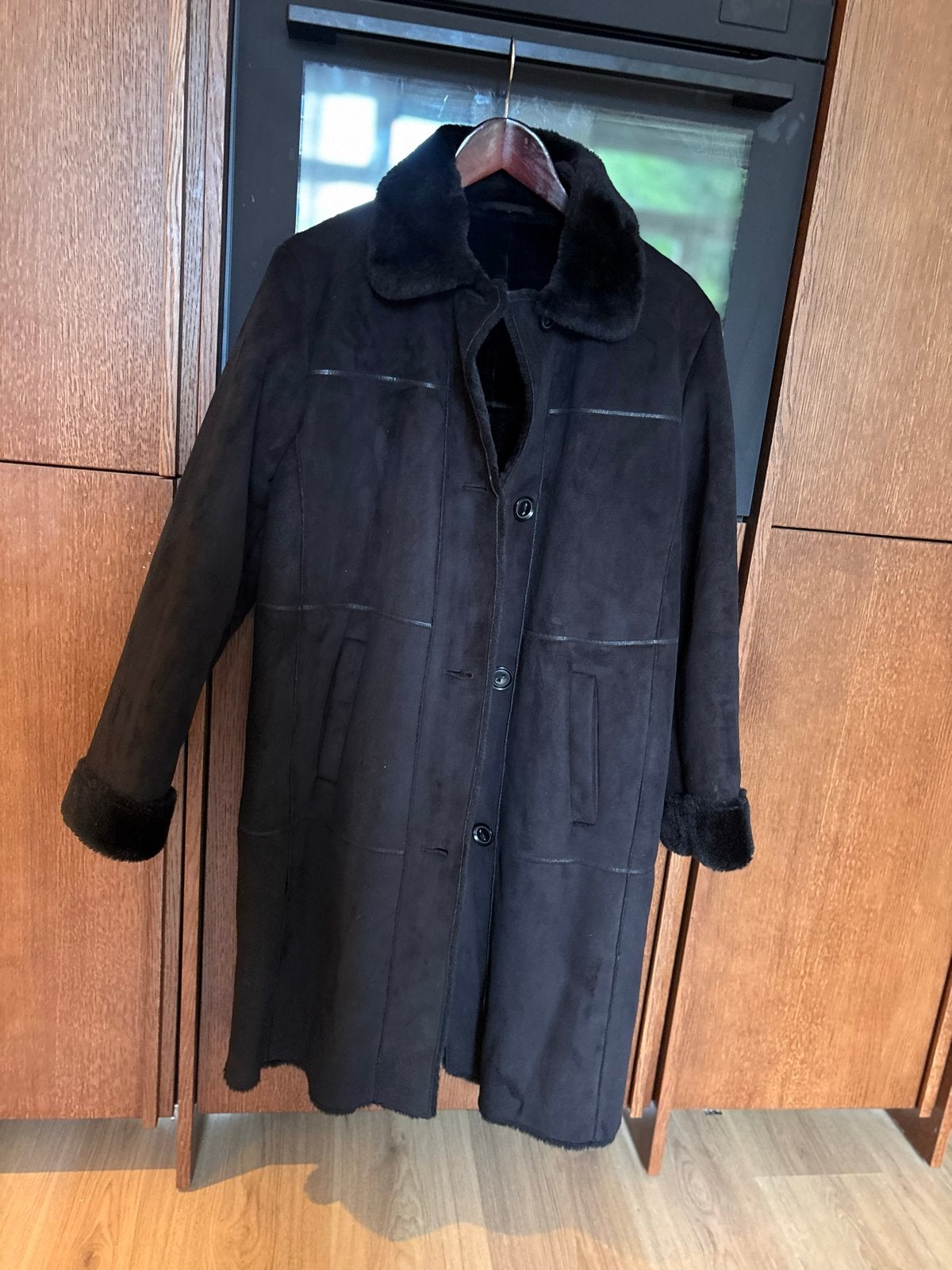 Prachtige vintage lammy coat van vegan shearling, Ophalen of Verzenden, Gedragen, Maat 36 (S), Zwart