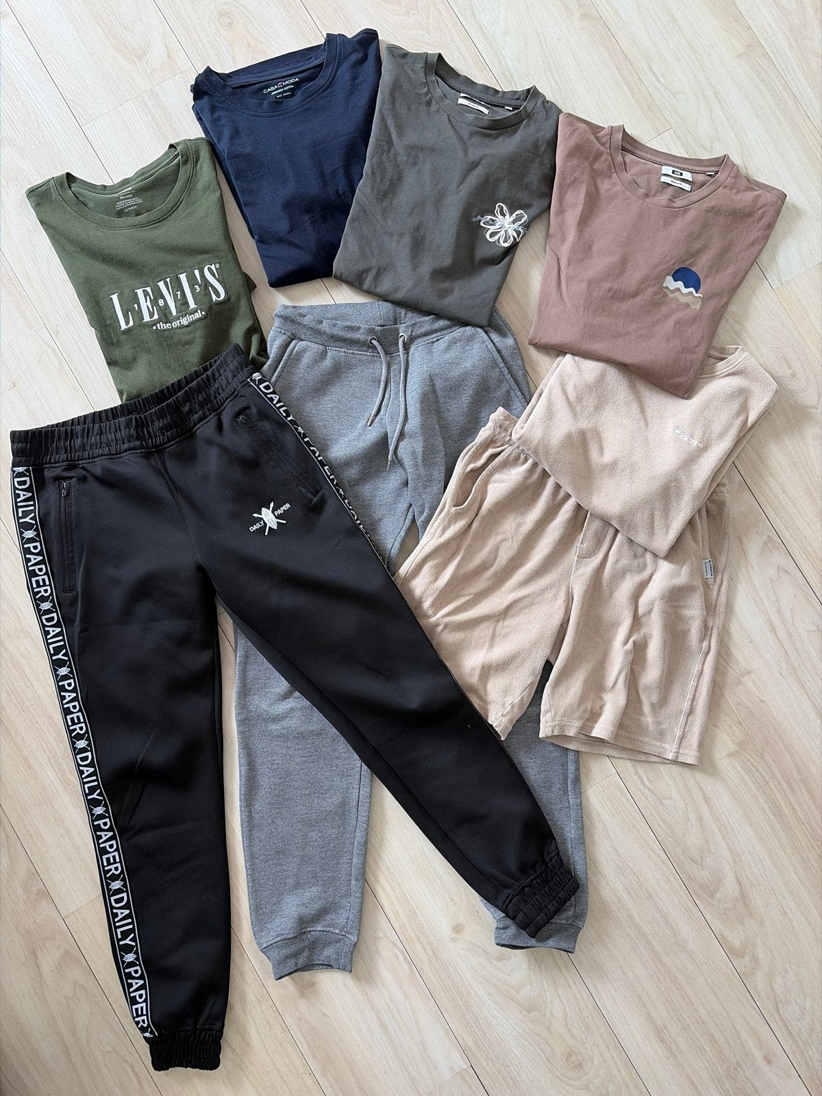 Heren kledingset - T-shirts, joggingbroek en korte broek, Ophalen of Verzenden, Gedragen