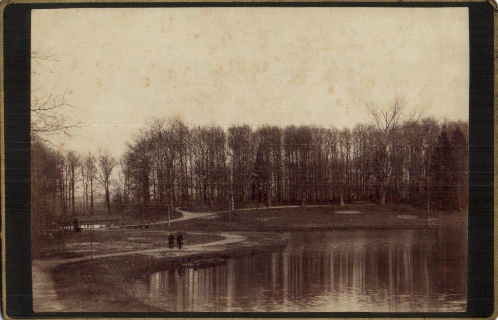 Kabinet foto - Zwolle het Engelse Park 1891 - F. Deutmann, Gebruikt, Foto, Ophalen of Verzenden, Voor 1940