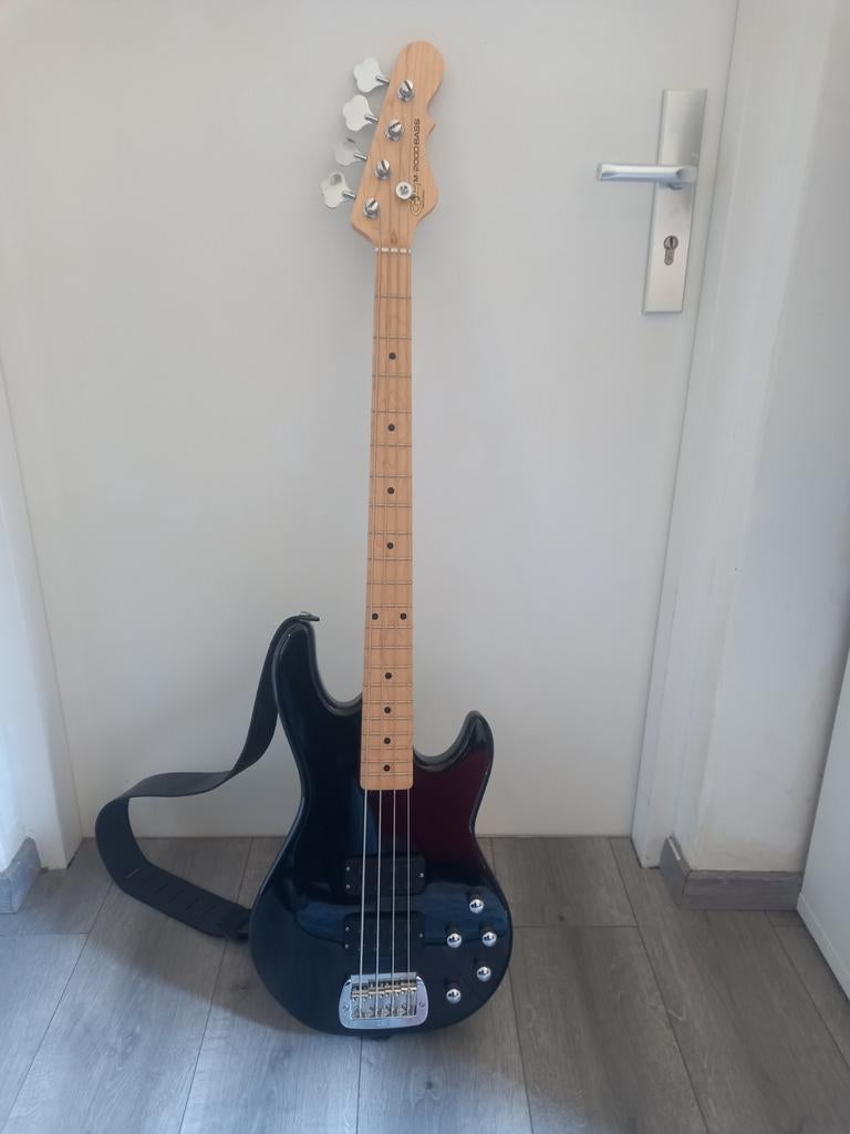 G&L Tribute M-2000 Basgitaar - Zo goed als nieuw, Ophalen, Zo goed als nieuw