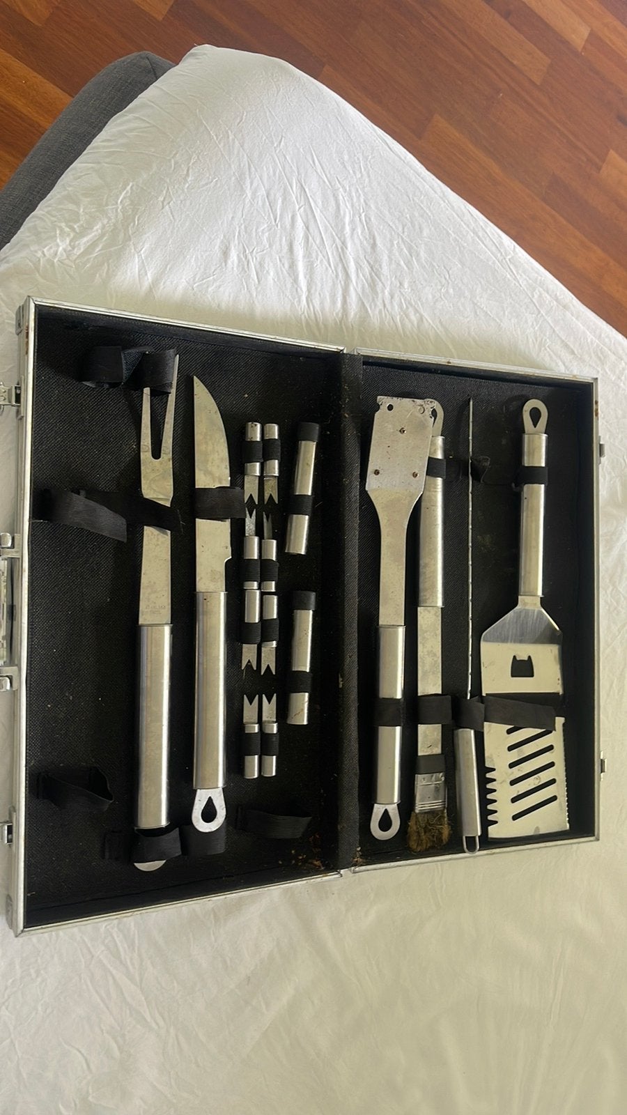 Bbq asseories met koffer metaal, Verzenden, Zo goed als nieuw
