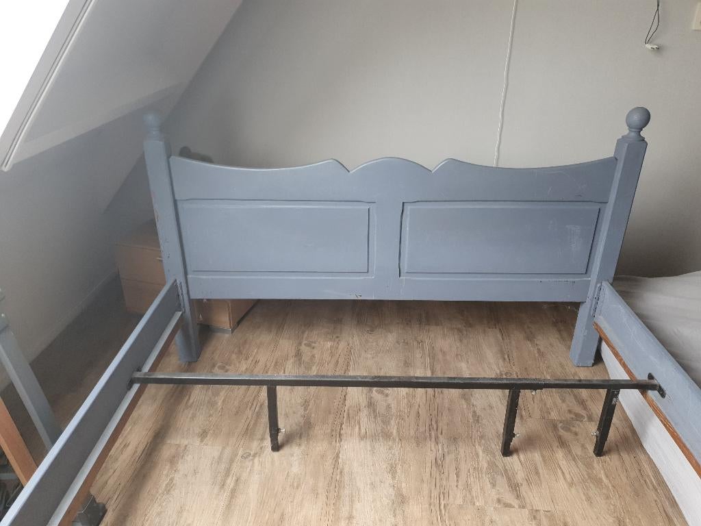 Gratis 2 persoons bed, zonder bodems, Ophalen, Gebruikt, Blauw, Tweepersoons