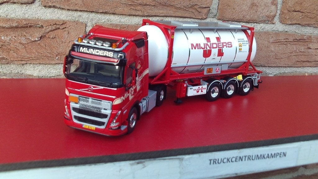 WSI  Volvo  FH5  Globetrotter  van  J. L. Mijnders.