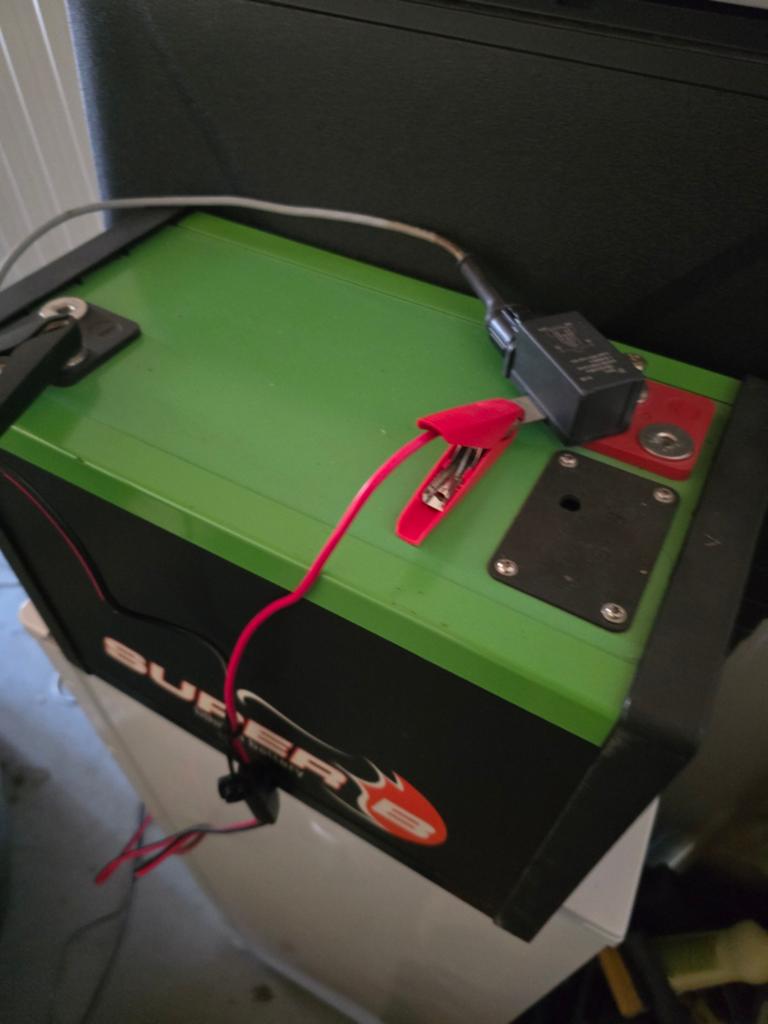 Super B LiFePO4accu lithium accu 100ah met bistabiel relais, Watersport en Boten, Ophalen