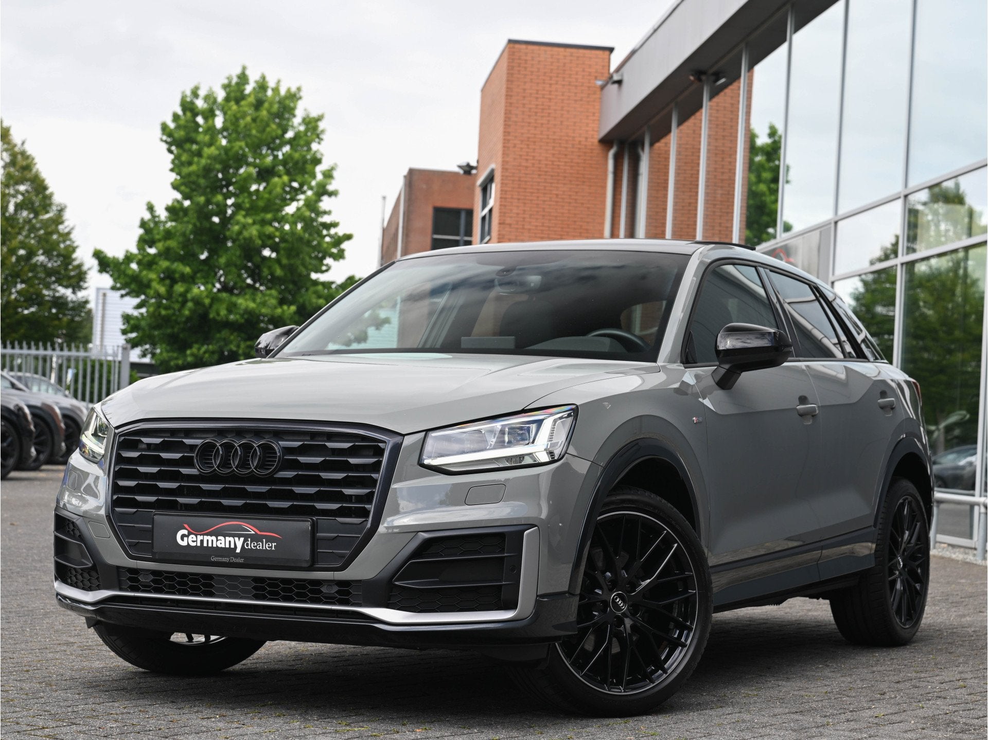 Audi Q2 1.4TFSI 150pk S-Line Pano Virtual B&O Trekhaak Quant, Auto's, Gebruikt, 4 cilinders, Leder en Stof, 1500 kg