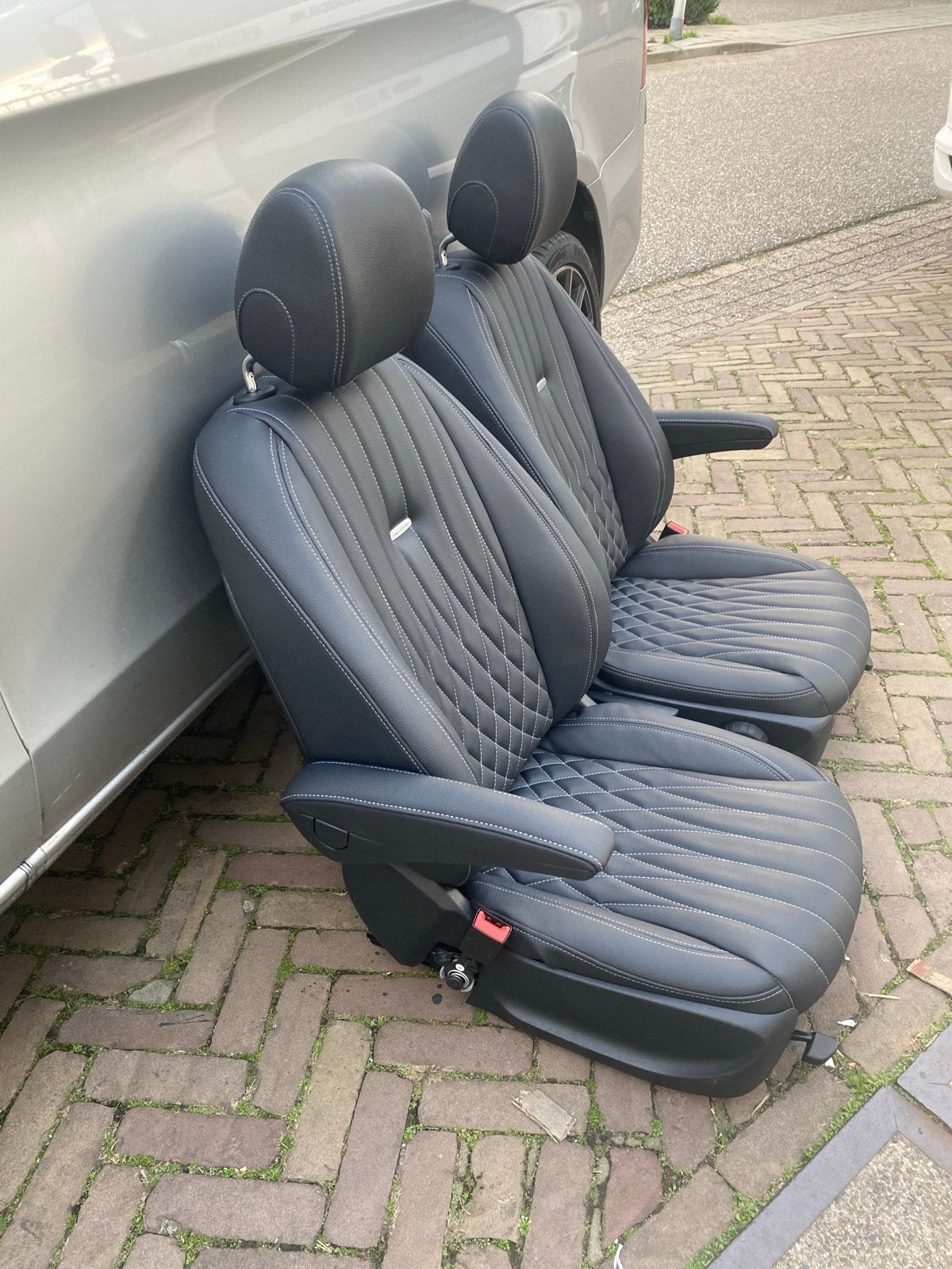 Mercedes Vito W447 leren stoelen + achterbank dubbele cabine, Ophalen, Mercedes-Benz, Nieuw, Info@scooterseats.nl