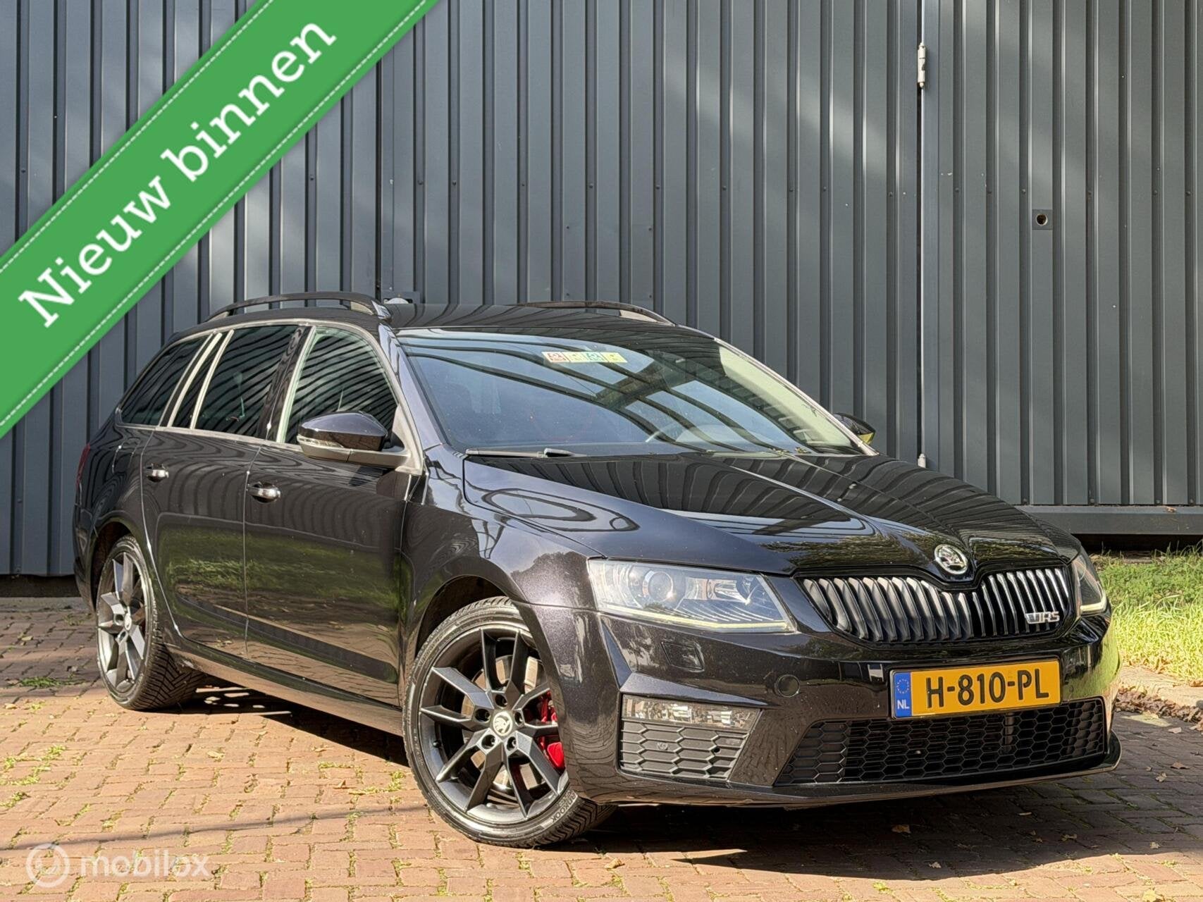 Skoda Octavia Combi 2.0 TDI RS Kuipstoelen|Xenon|Canton|Trek, Gebruikt, Euro 6, 4 cilinders, Bluetooth
