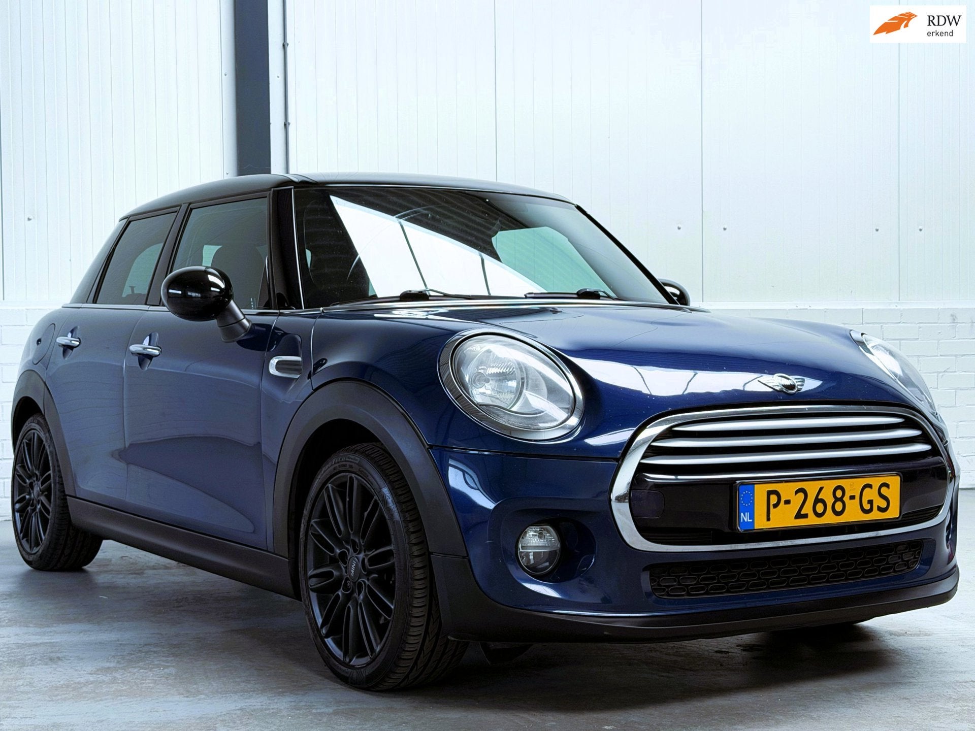 Mini 5-Deurs 1.5 Cooper Salt Business|Navi|5DRS, Auto's, 136 pk, Gebruikt, Blauw, Bedrijf