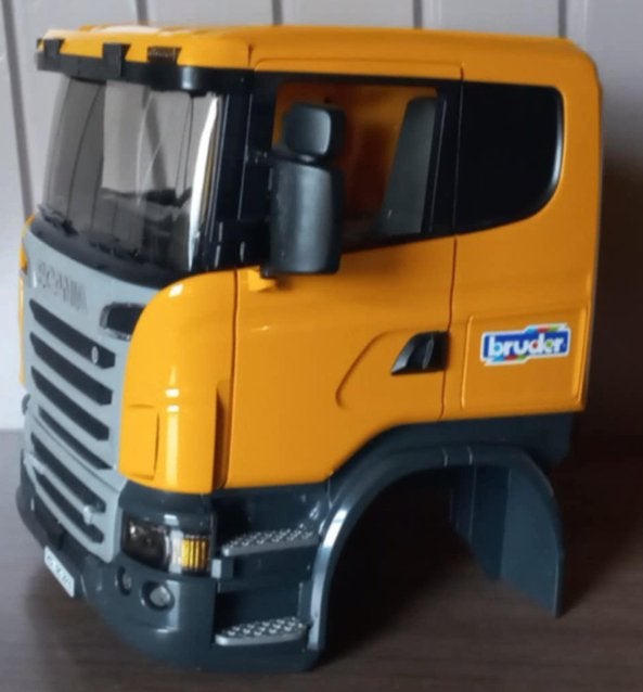 Bruder Scania Low cabine geel Crawler / Tamiya / Wedico, Ophalen of Verzenden, Zo goed als nieuw