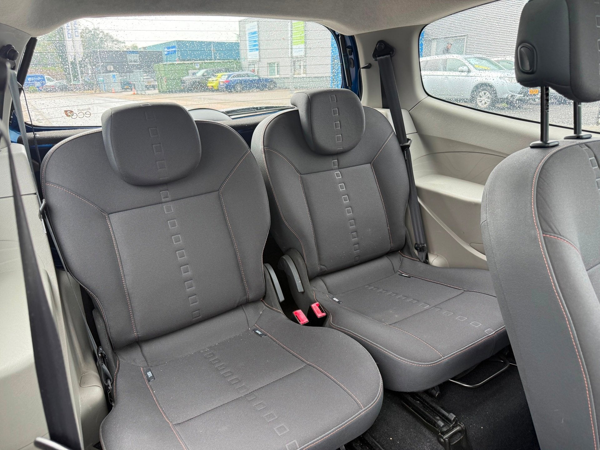 Foto 15 van Renault Twingo 1.2-16V SPORT*AIRCO*16 INCH*AKTIEPRIJS!