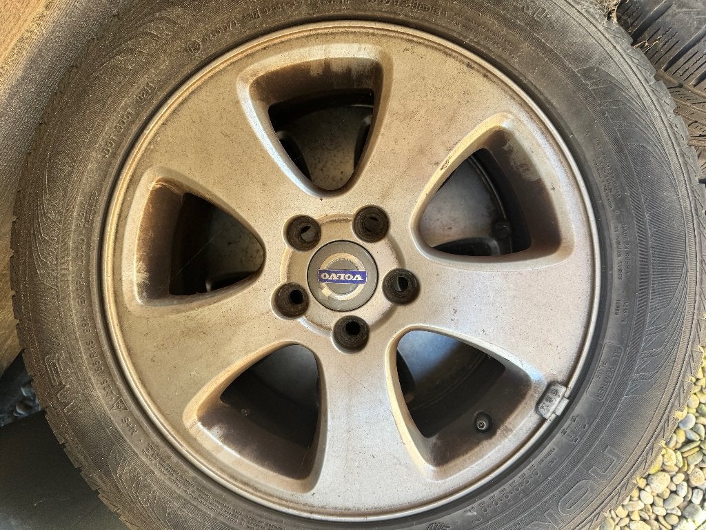 4 originele Volvo V70 velgen met winterbanden, Ophalen, Gebruikt, 16 inch, Banden en Velgen