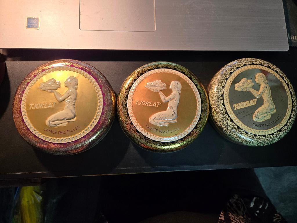 3 ronde vintage Tjoklat Camée Pastilles blikken, Verzamelen, Blikken, Ophalen, Gebruikt, Overige, Overige merken